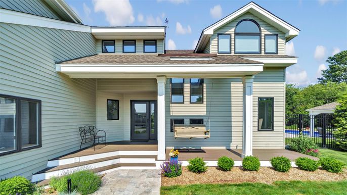 Exterior, Facade, None