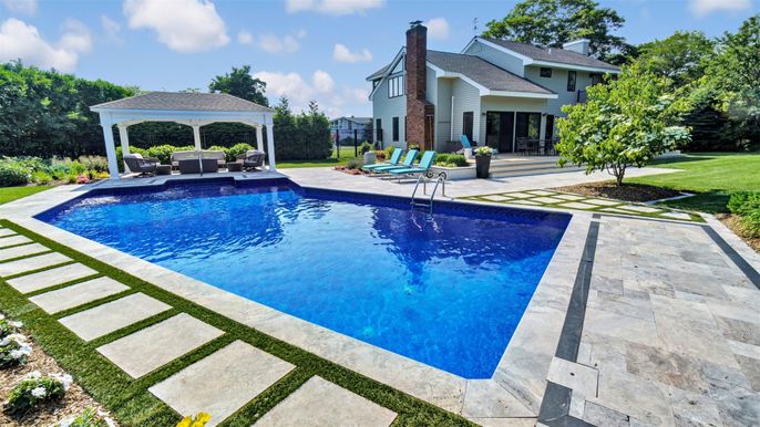 Exterior, Pool