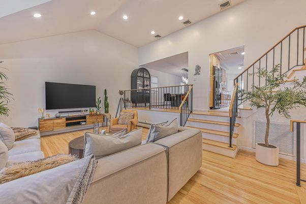 Interior, Living room, Recessed Lighting, Wood Texture Flooring