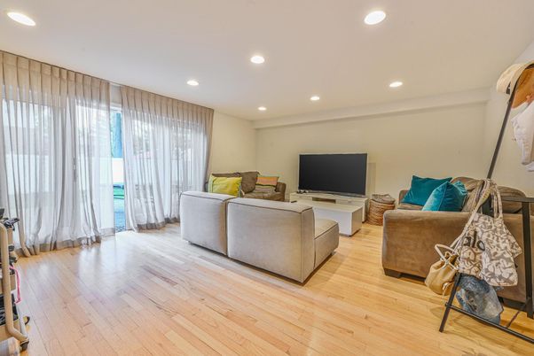 Interior, Living room, Recessed Lighting, Wood Texture Flooring