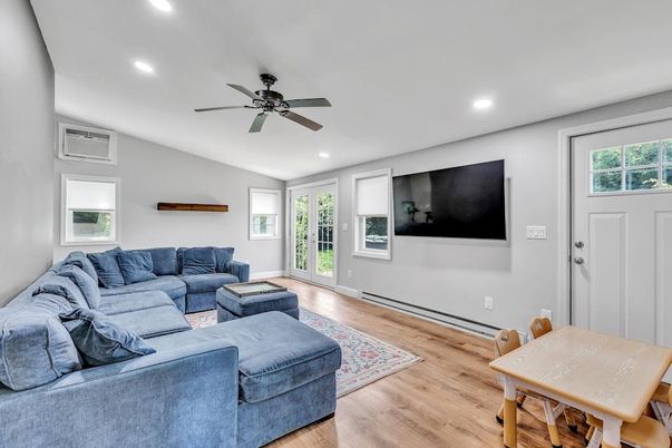 Interior, Living room, Recessed Lighting, Wood Texture Flooring