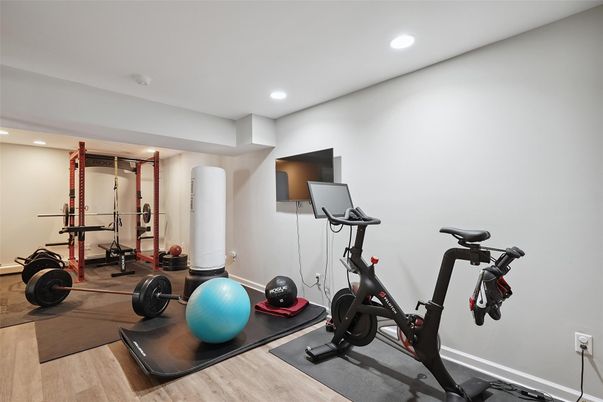 Fitness Equipment, Interior, Recessed Lighting, Wood Texture Flooring