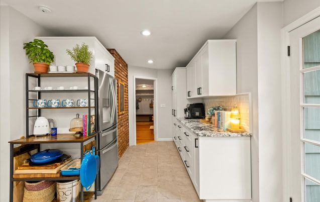 Interior, Kitchen, Recessed Lighting