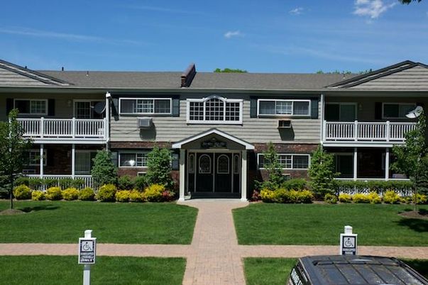 Exterior, Facade, Rowhouse