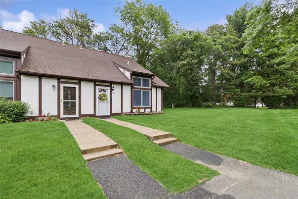 Backyard, Exterior, Facade, Cape Cod