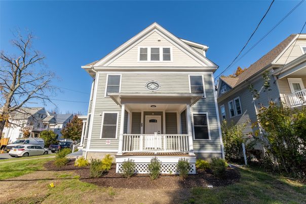 Exterior, Facade, Queen Anne Victorian