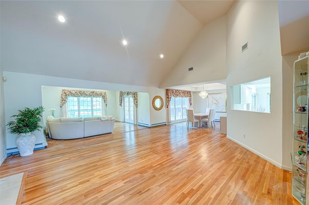 Dining room, Interior, Living room, Pendant Lights, Recessed Lighting, Wood Texture Flooring