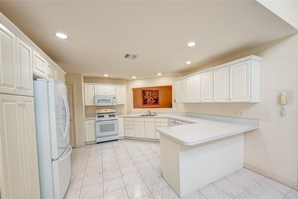 Interior, Kitchen, Marble, Recessed Lighting