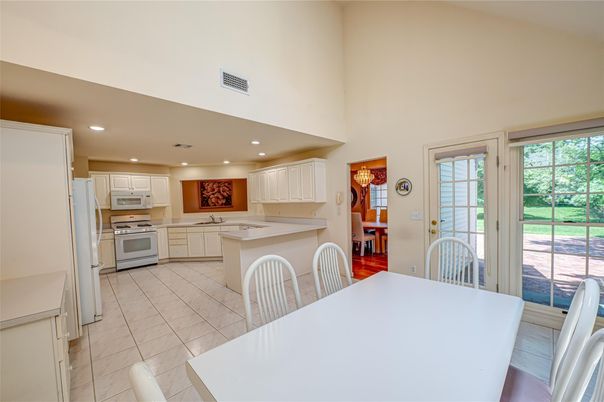 Dining room, Interior, Kitchen, Recessed Lighting