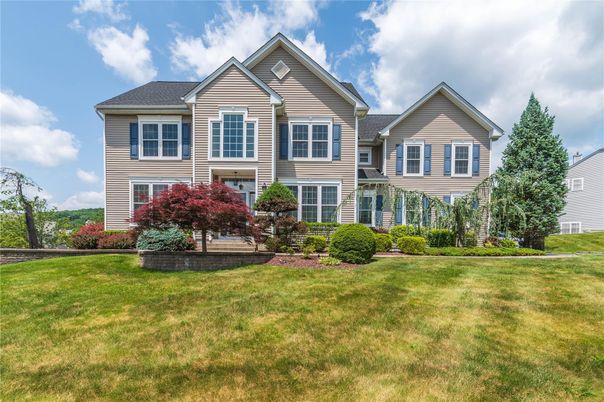 Backyard, Exterior, Facade, Farmhouse