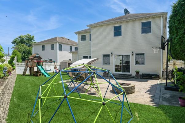 Backyard, Exterior, Playground
