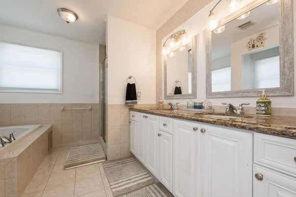 Bathroom, Dual Sink Vanities, Interior