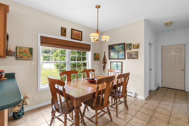 Chandelier, Dining room, Interior, Pendant Lights