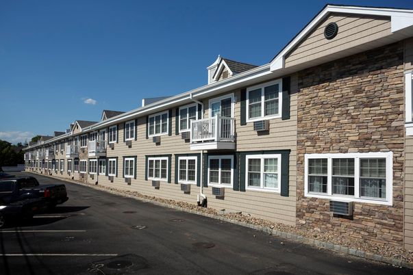 Exterior, Facade, Rowhouse