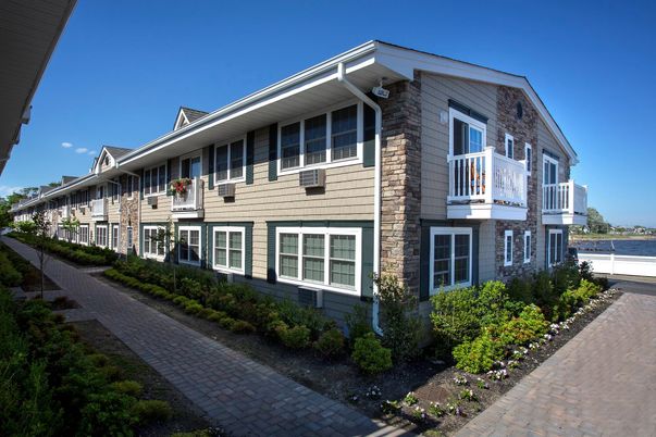 Exterior, Facade, Rowhouse