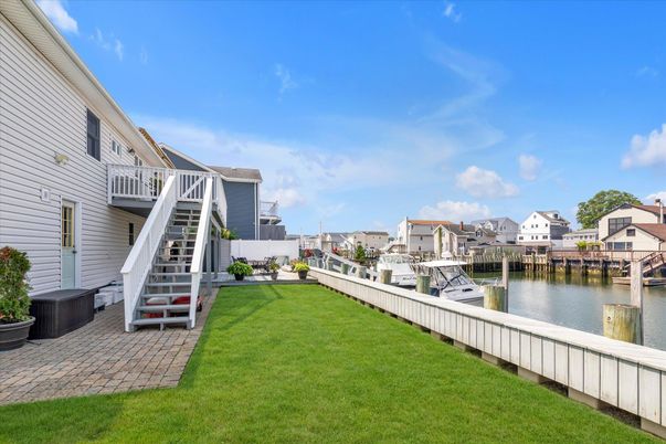Backyard, Exterior, Water