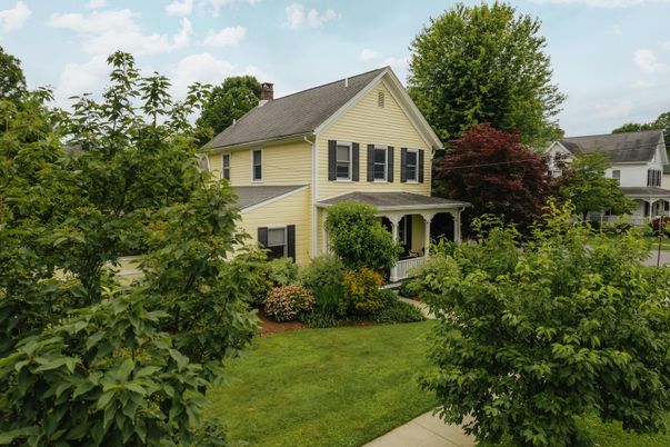 Backyard, Exterior, Facade, Farmhouse