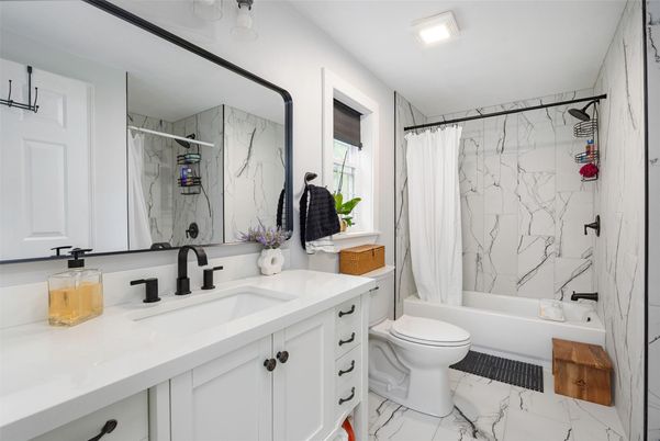 Bathroom, Interior, Marble, Marble Walls, Recessed Lighting