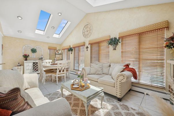 Dining room, Interior, Living room, Recessed Lighting