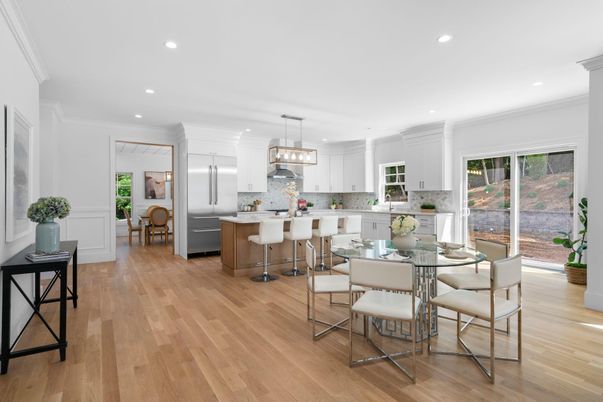 Chandelier, Dining room, Interior, Kitchen, Pendant Lights, Recessed Lighting, Stainless Steel Appliances, Wood Texture Flooring