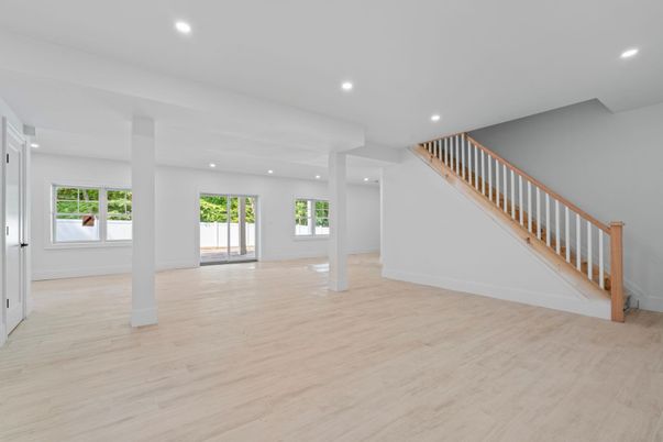Empty room, Interior, Recessed Lighting, Wood Texture Flooring