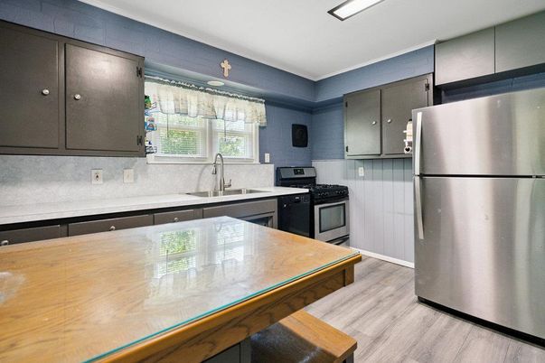 Interior, Kitchen, Stainless Steel Appliances, Wood Texture Flooring