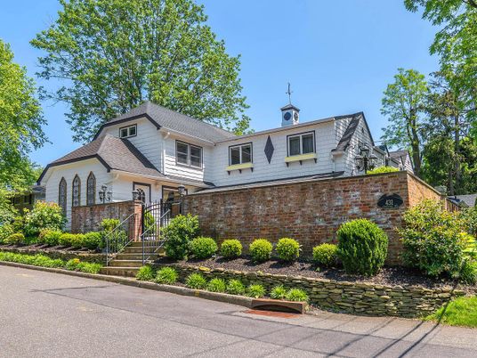 Exterior, Facade, Brick Facade, Cape Cod