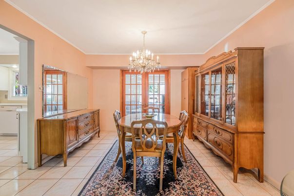 Chandelier, Dining room, Interior