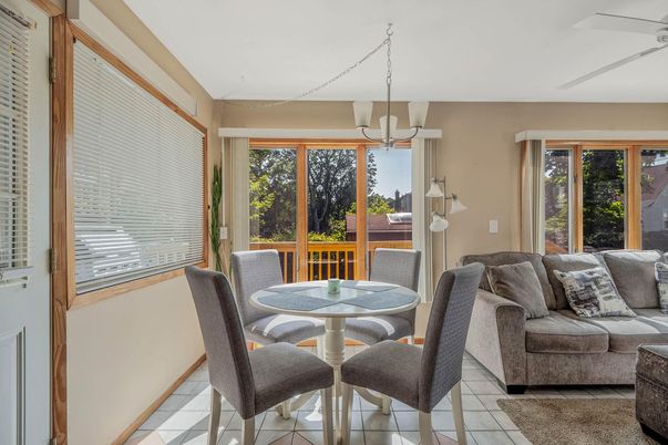 Dining room, Interior, Pendant Lights