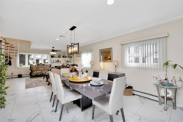 Dining room, Interior, Living room, Marble, Pendant Lights, Recessed Lighting