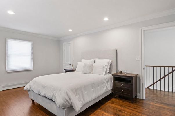 Bedroom, Interior, Recessed Lighting, Wood Texture Flooring