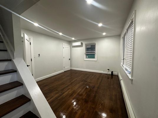 Empty room, Interior, Recessed Lighting, Wood Texture Flooring