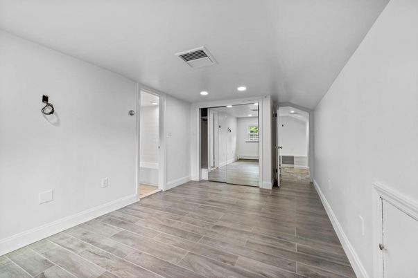 Empty room, Interior, Recessed Lighting, Wood Texture Flooring
