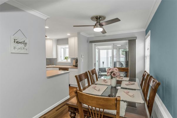 Dining room, Interior, Recessed Lighting, Wood Texture Flooring