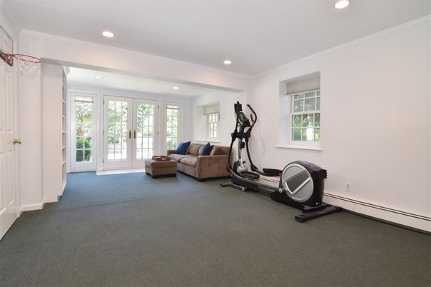 Fitness Equipment, Interior, Living room, Recessed Lighting
