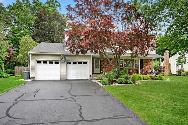 Attached, Exterior, Facade, Brick Facade, Cape Cod