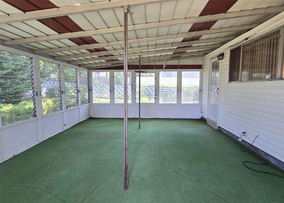 Empty room, Interior, Sun Room