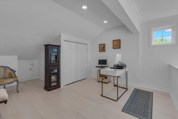 Home Office, Interior, Recessed Lighting, Wood Texture Flooring