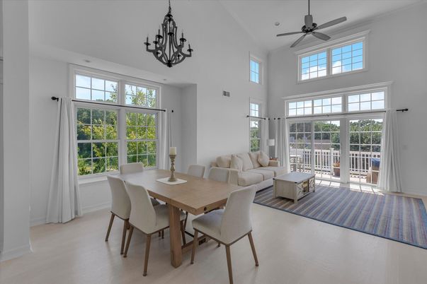 Chandelier, Dining room, Interior, Living room