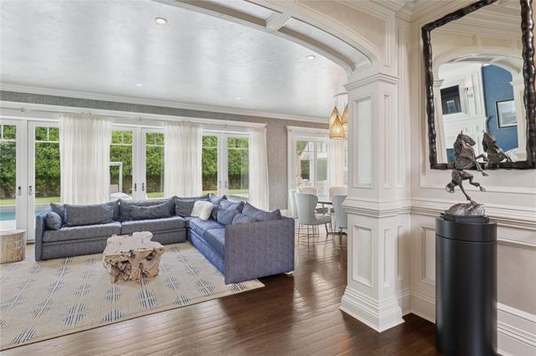 Dining room, Interior, Living room, Pendant Lights, Recessed Lighting, Wood Texture Flooring