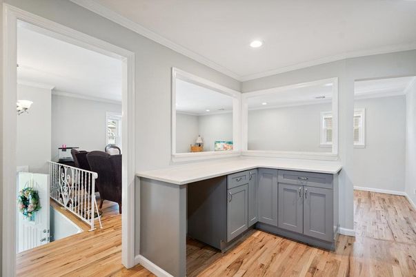 Interior, Recessed Lighting, Wood Texture Flooring
