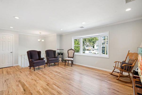 Chandelier, Interior, Recessed Lighting, Wood Texture Flooring