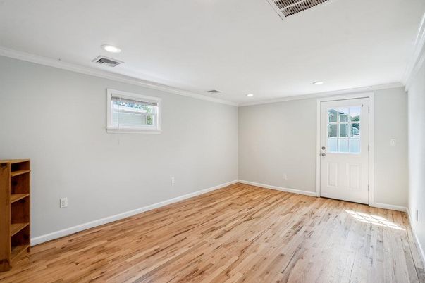 Empty room, Interior, Recessed Lighting, Wood Texture Flooring