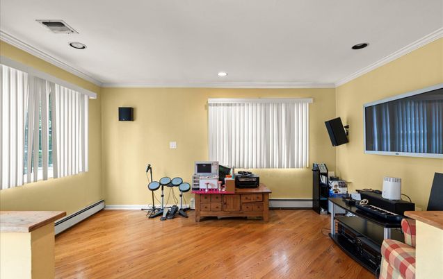 Home Office, Interior, Recessed Lighting, Wood Texture Flooring