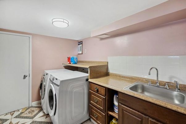 Interior, Washer