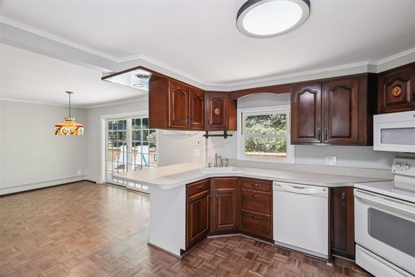 Interior, Kitchen, Pendant Lights, Wood Texture Flooring