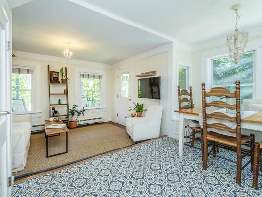 Chandelier, Dining room, Interior, Living room