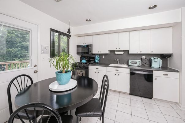 Dining room, Interior, Kitchen, Recessed Lighting