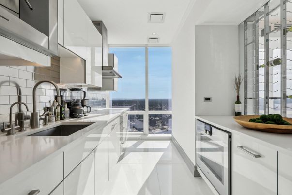 Interior, Kitchen, Recessed Lighting, Water