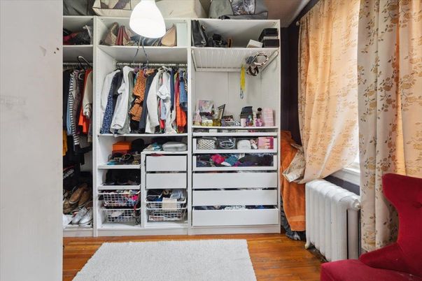 Interior, Walk-in Closets, Wood Texture Flooring